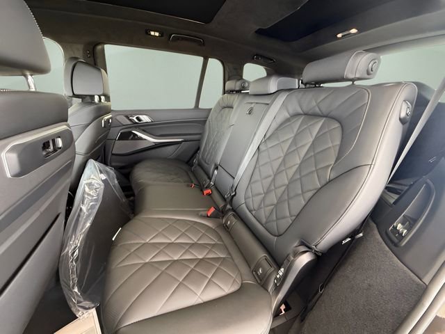 Certified 2026 BMW X7 xDrive40i w/ M Sport Package AWD/4WD image 27