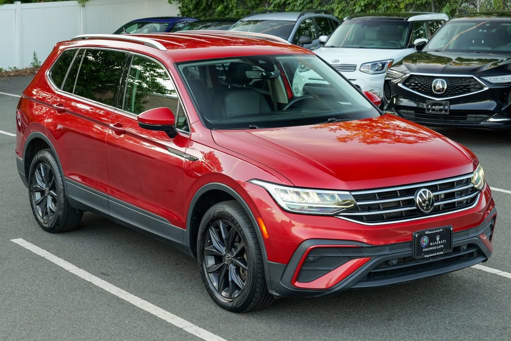 Used 2022 Volkswagen Tiguan SE AWD/4WD image 9