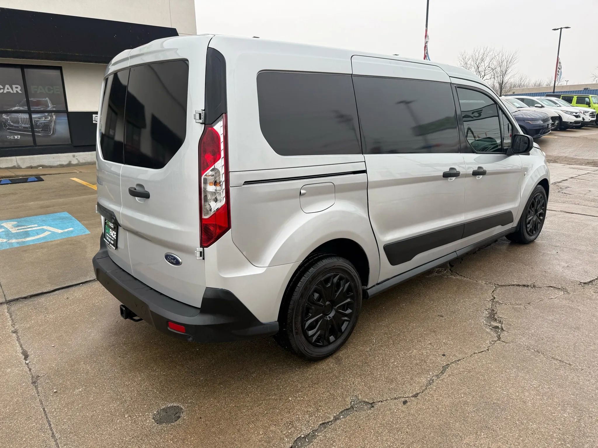Used 2022 Ford Transit Connect XLT image 15