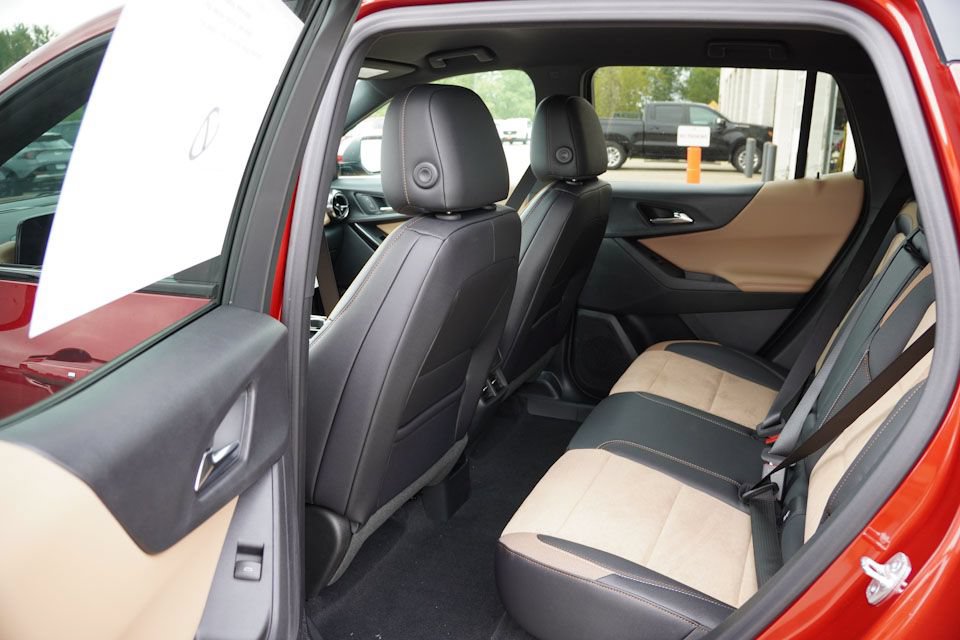 New 2026 Chevrolet Equinox ACTIV w/ Safety and Technology Package AWD/4WD image 11