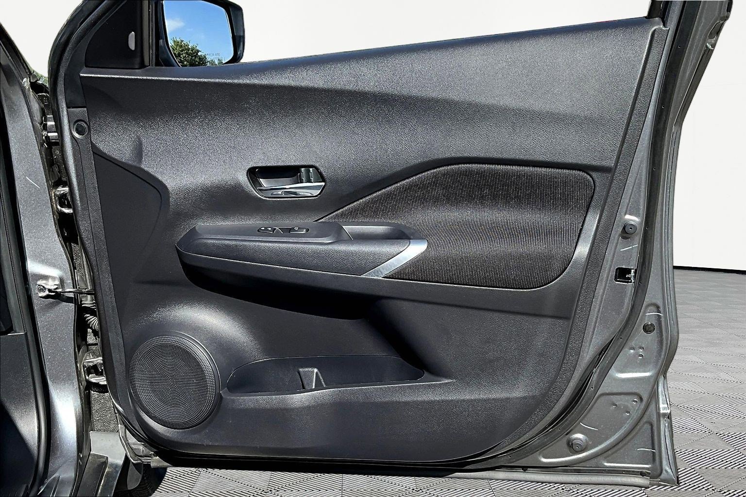 Certified 2023 Nissan Kicks SV FWD image 27