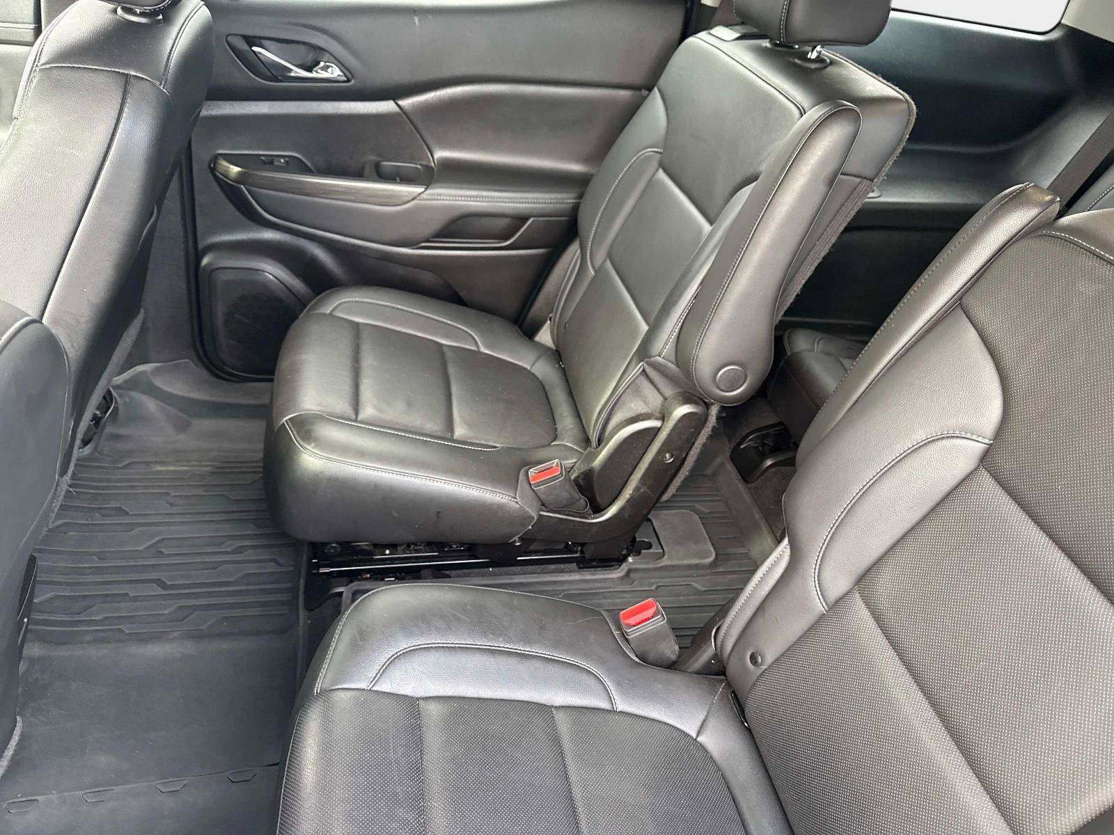 Used 2023 GMC Acadia SLT w/ Elevation Edition image 13