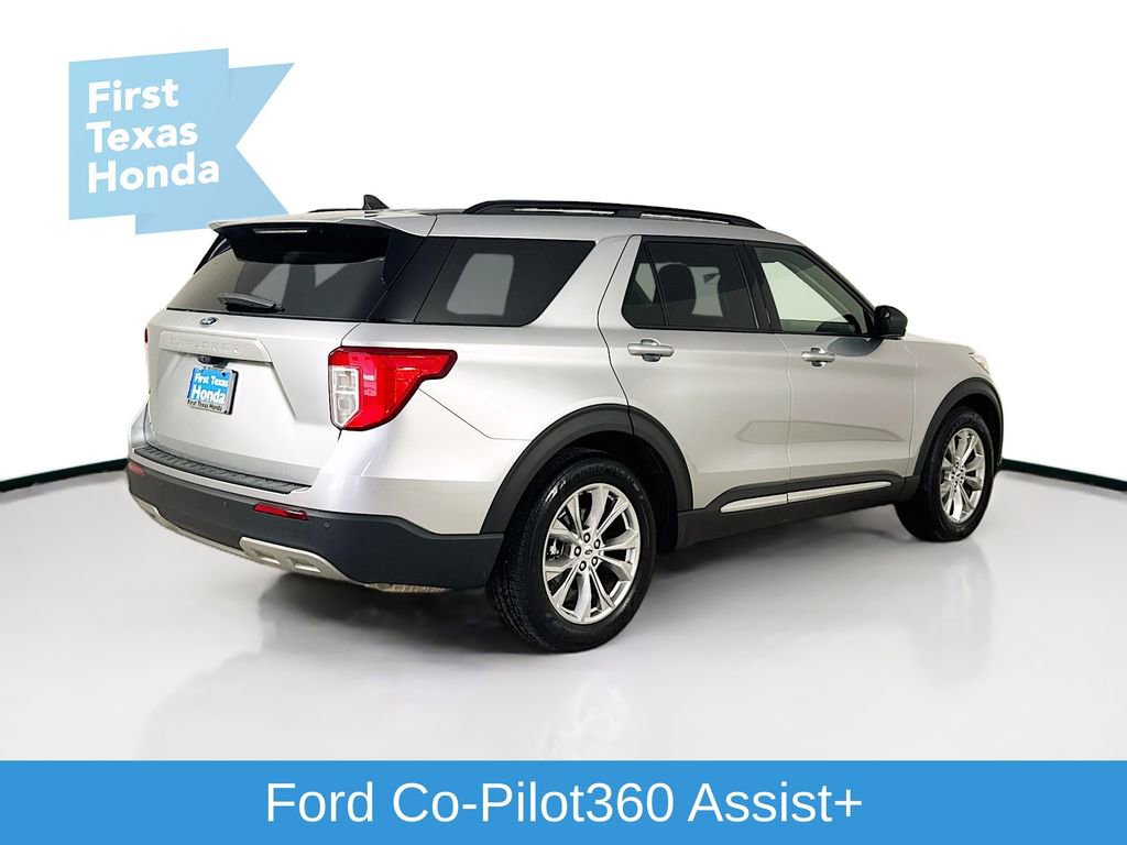 Used 2023 Ford Explorer XLT w/ Equipment Group 202A image 8