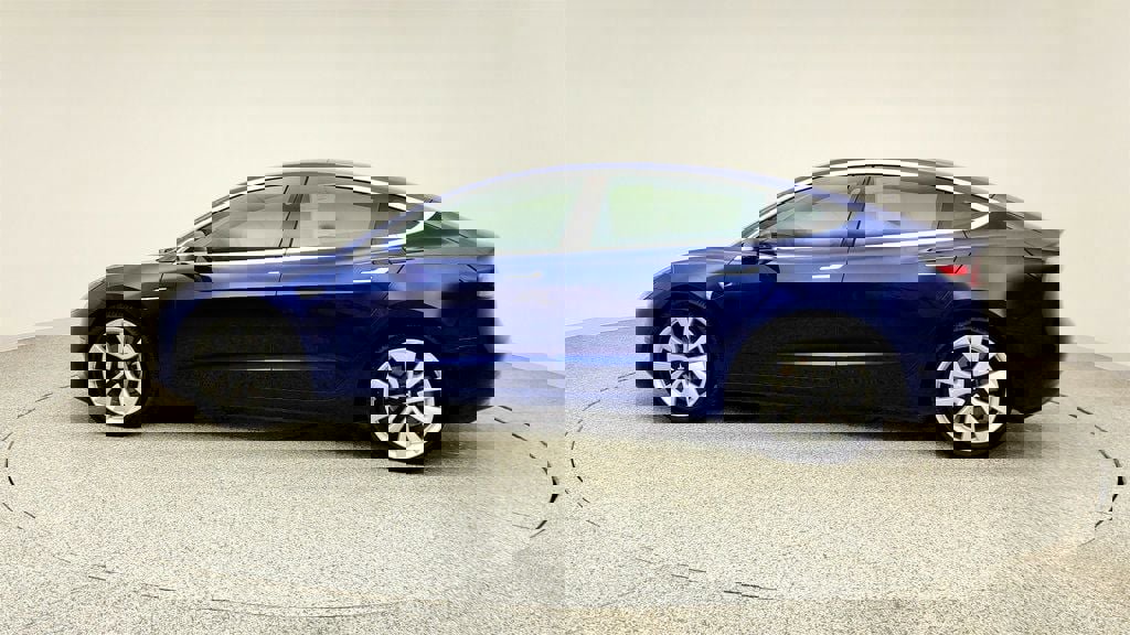 Used 2018 Tesla Model 3 Long Range image 8