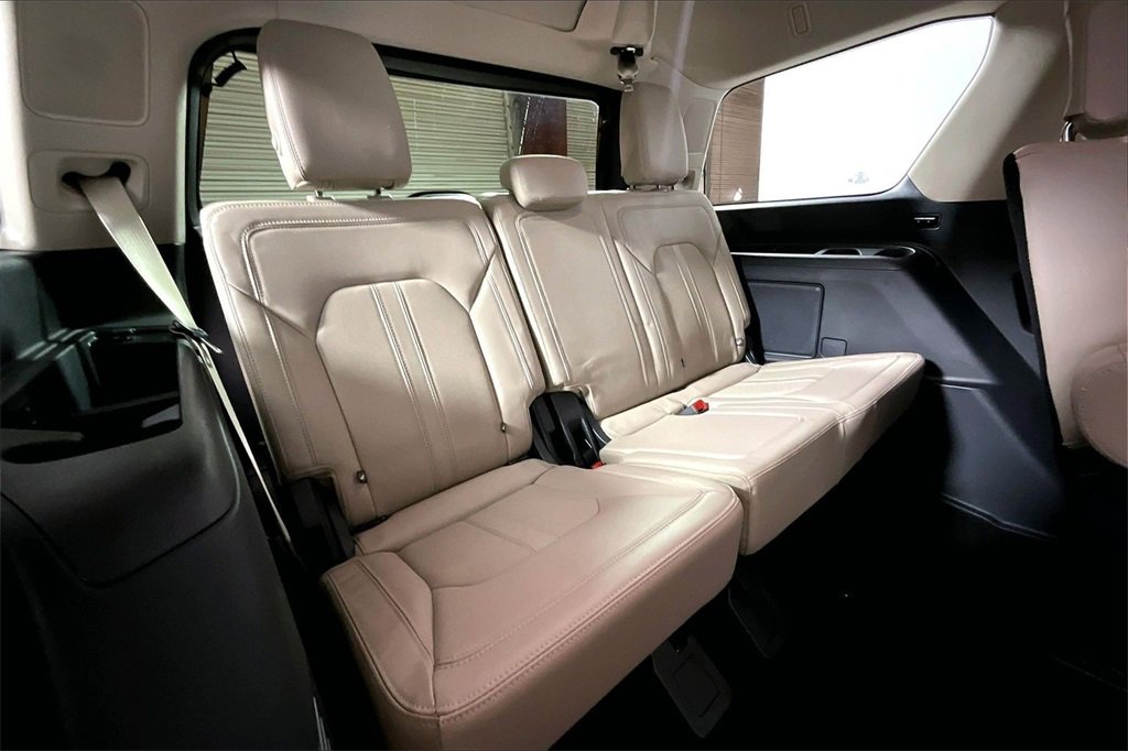 Used 2024 Ford Expedition Limited image 23