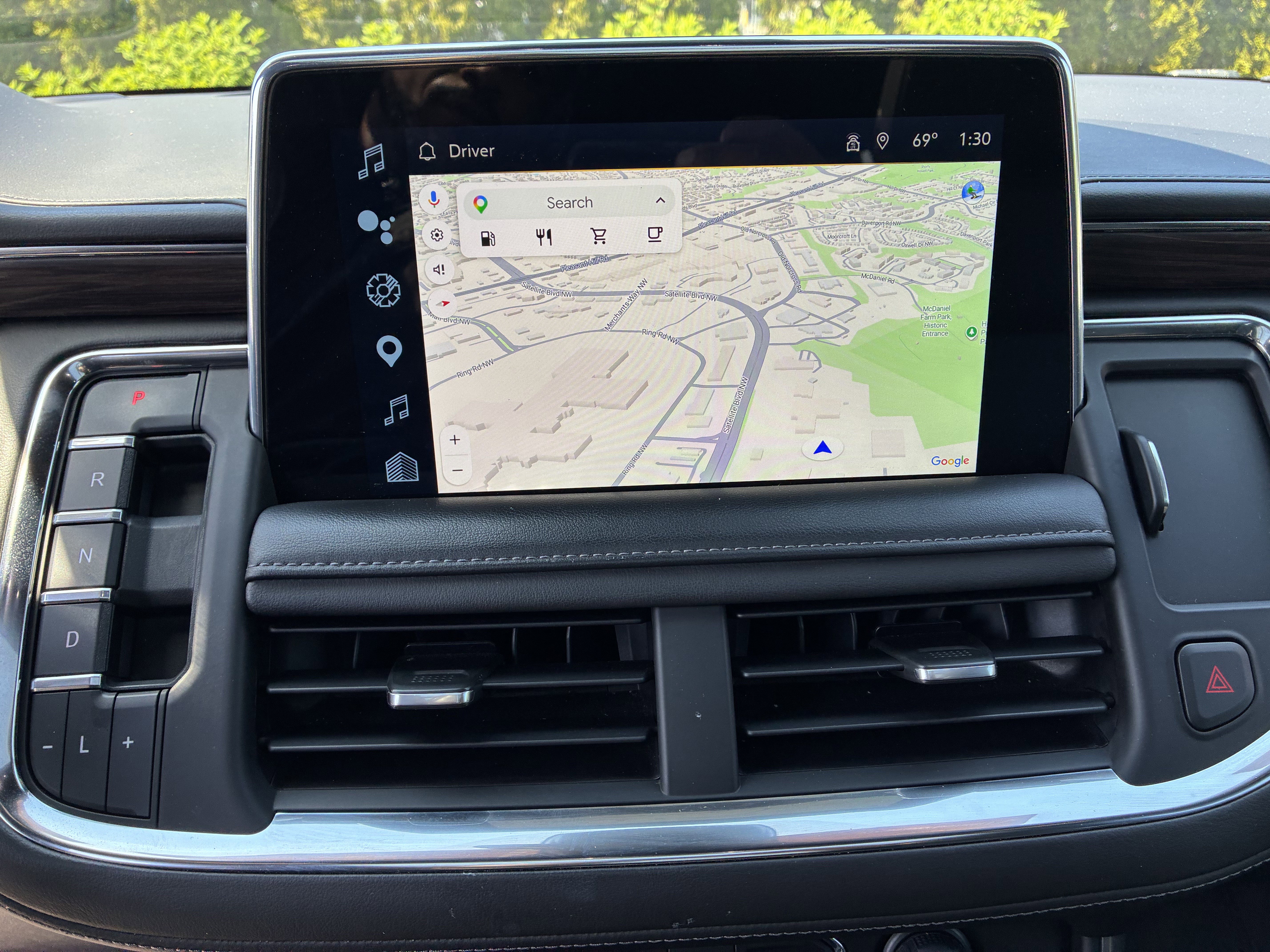 Used 2023 Chevrolet Suburban LT RWD image 34