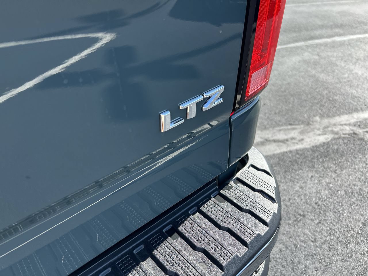 New 2026 Chevrolet Silverado 3500 LTZ w/ LTZ Premium Package AWD/4WD image 12