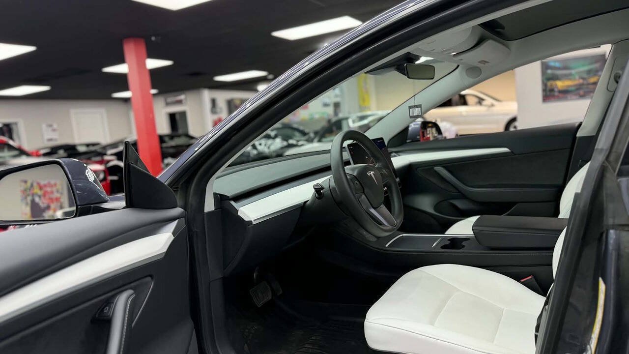 Used 2023 Tesla Model 3 Long Range AWD/4WD image 9