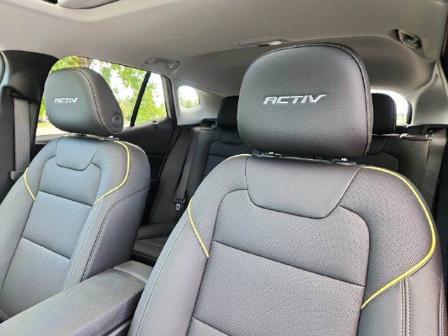 New 2026 Chevrolet Trax ACTIV w/ Sunroof Package FWD image 13