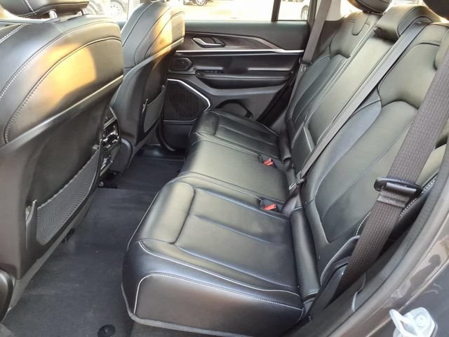 Used 2022 Jeep Grand Cherokee Limited AWD/4WD image 7