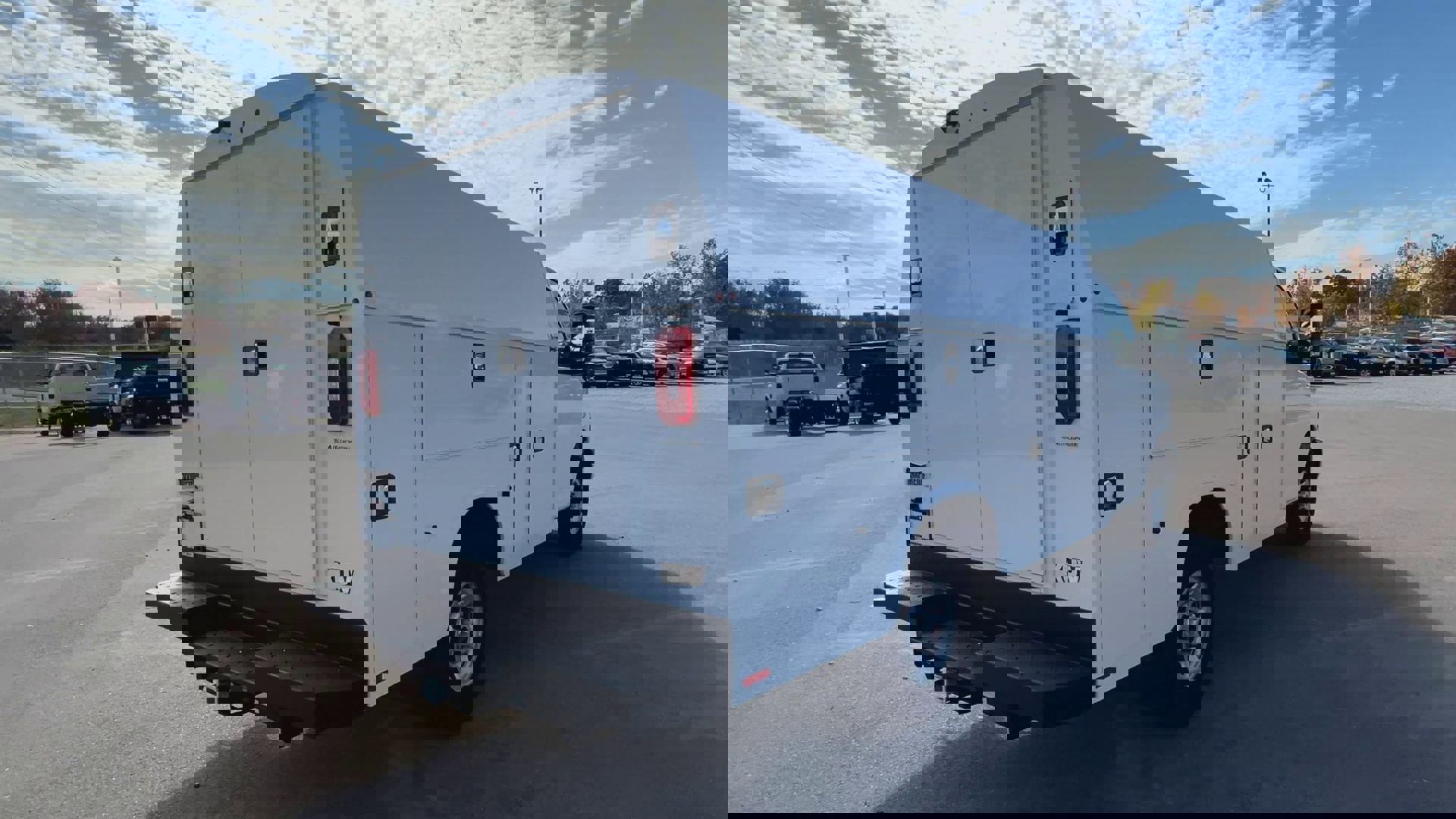 New 2025 GMC Savana 3500 w/ Power Convenience Package image 39