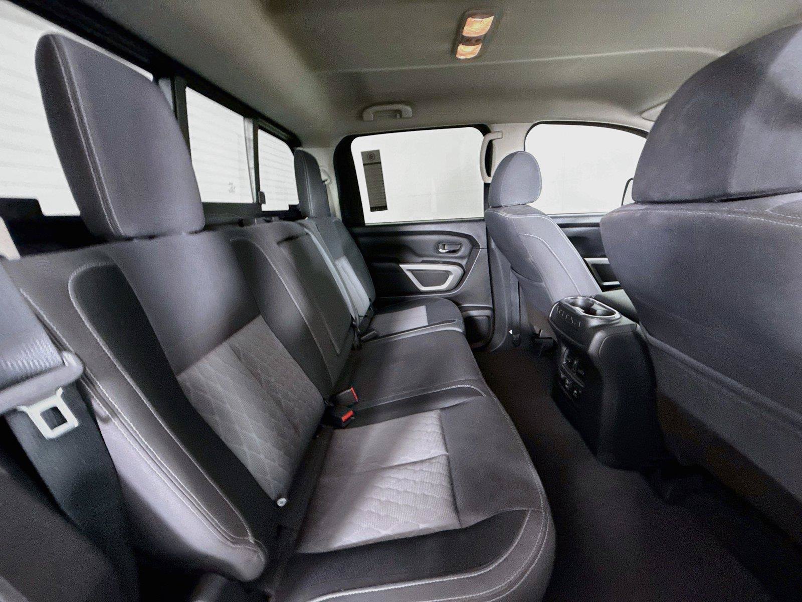 Used 2021 Nissan Titan SV w/ SV Convenience Package RWD image 37
