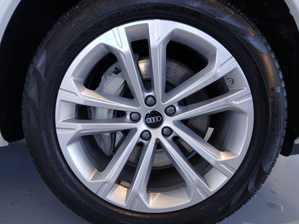 Used 2025 Audi Q7 3.0T Premium Plus image 11