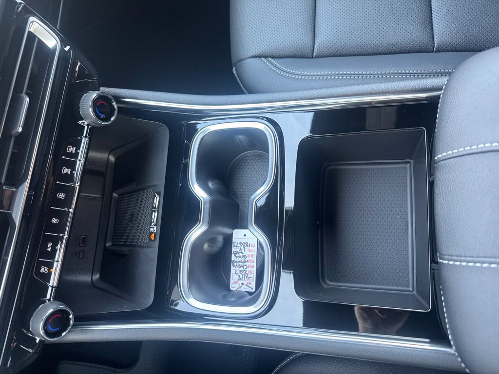 New 2027 Chevrolet Traverse LT AWD/4WD image 41