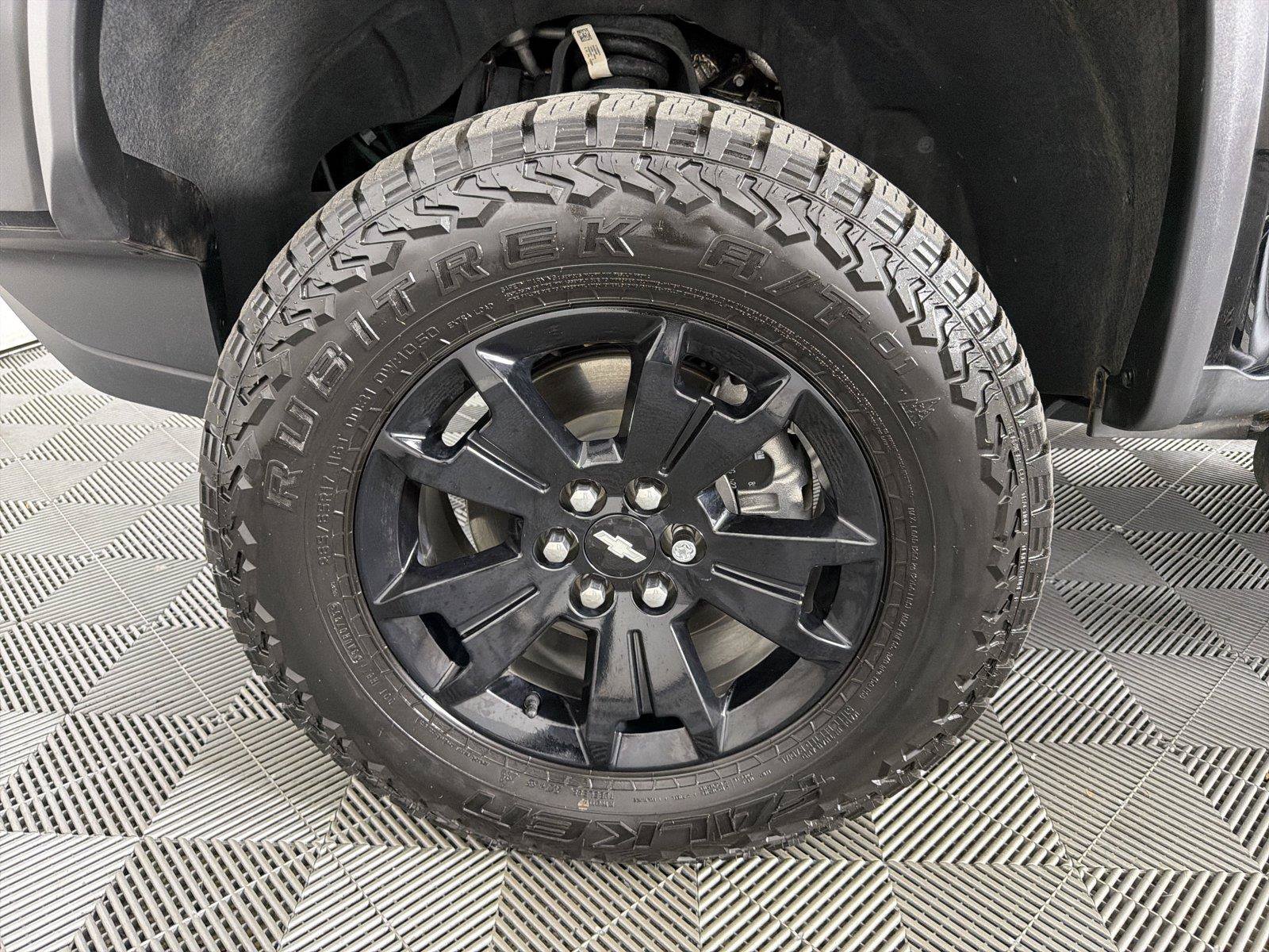 Certified 2022 Chevrolet Colorado ZR2 w/ ZR2 Midnight Special Edition AWD/4WD image 9