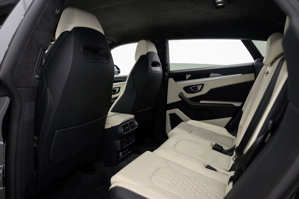 Used 2024 Lamborghini Urus S AWD/4WD image 47