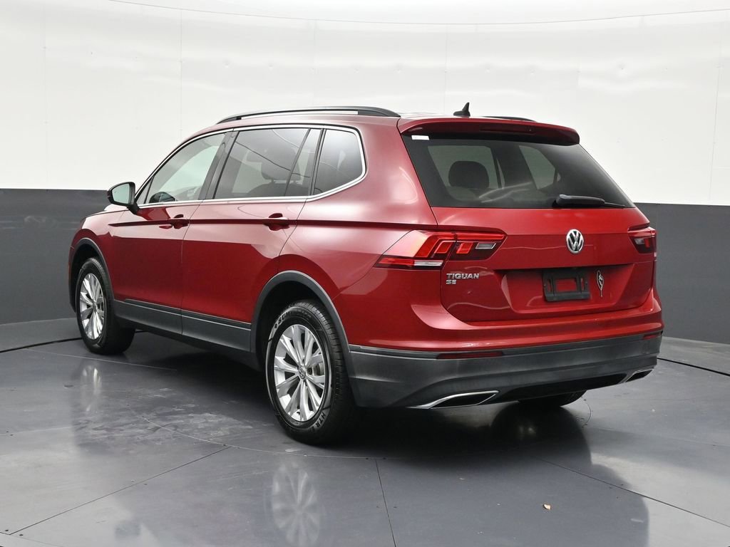 Used 2019 Volkswagen Tiguan SE w/ Panoramic Sunroof Package FWD image 3