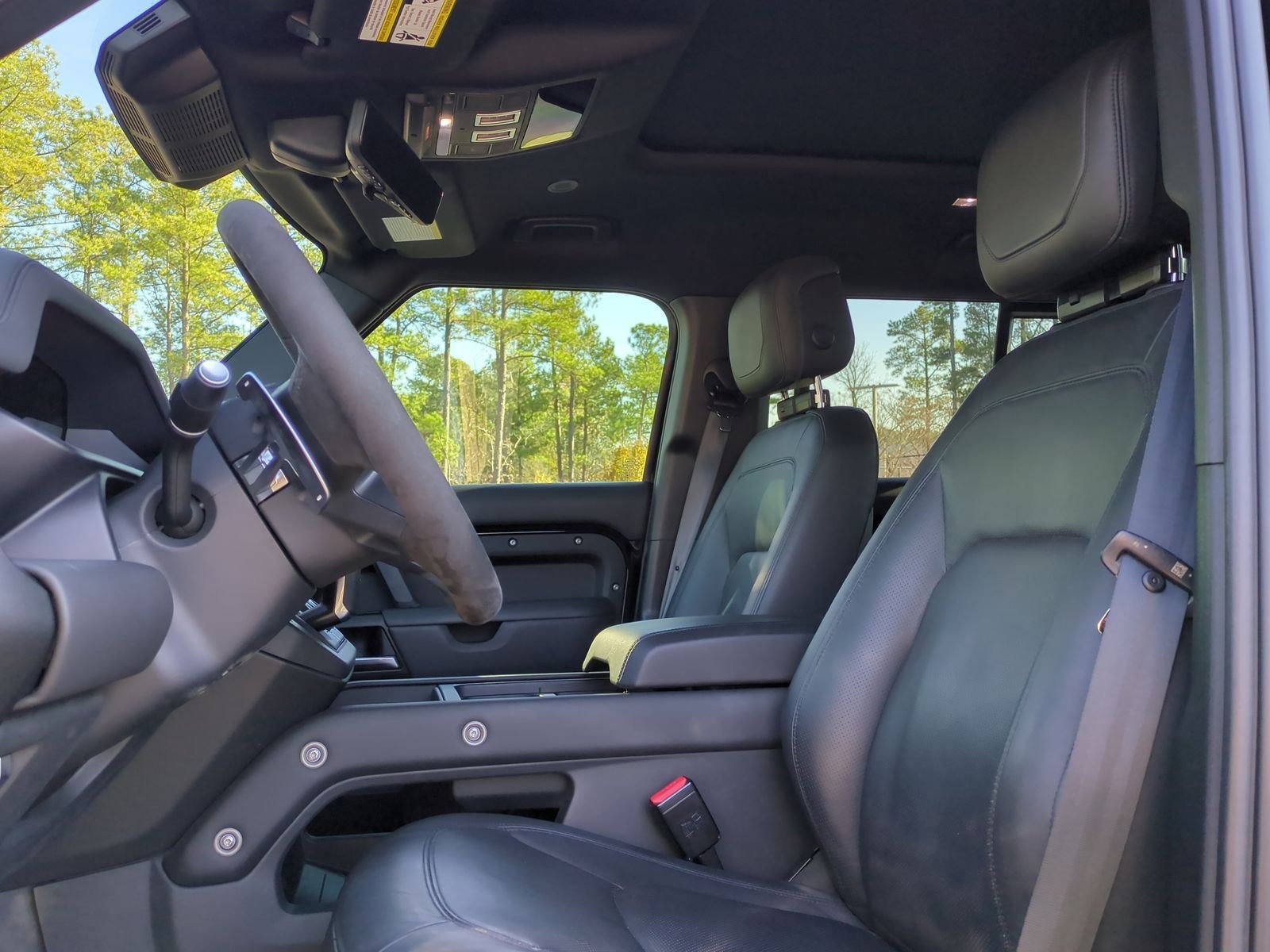 Used 2023 Land Rover Defender 110 V8 image 16