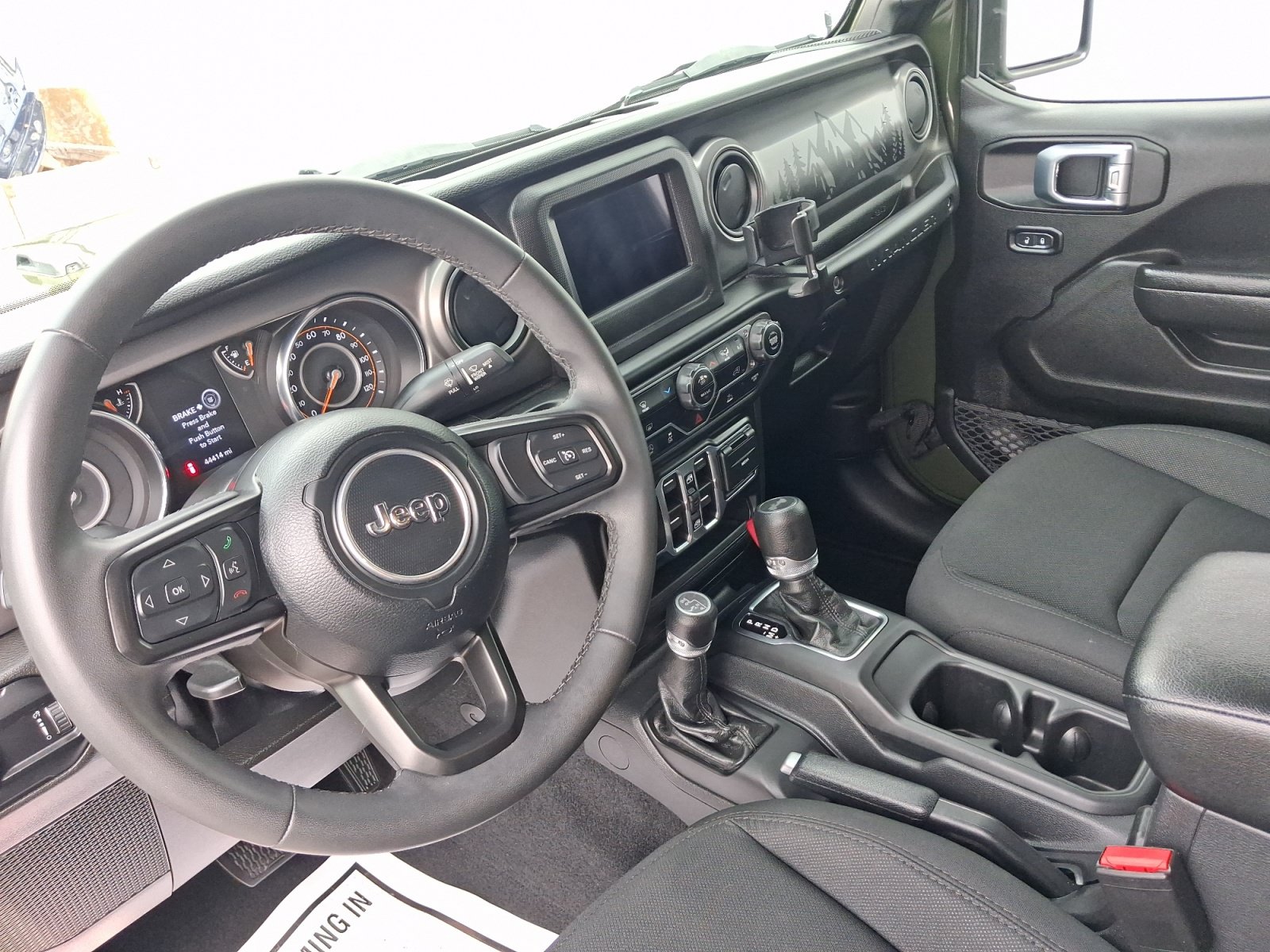 Used 2023 Jeep Wrangler Unlimited Sport AWD/4WD image 4
