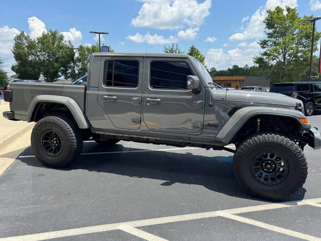 Used 2022 Jeep Gladiator Overland AWD/4WD image 4