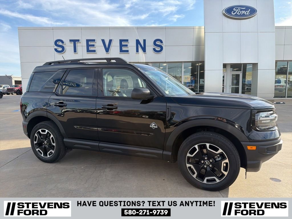 Used 2024 Ford Bronco Sport Outer Banks w/ Tech Package image 1