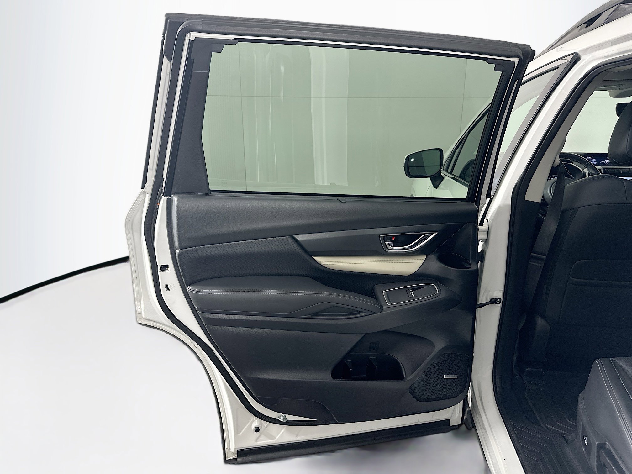 Used 2022 Subaru Ascent Limited w/ Technology Package image 27