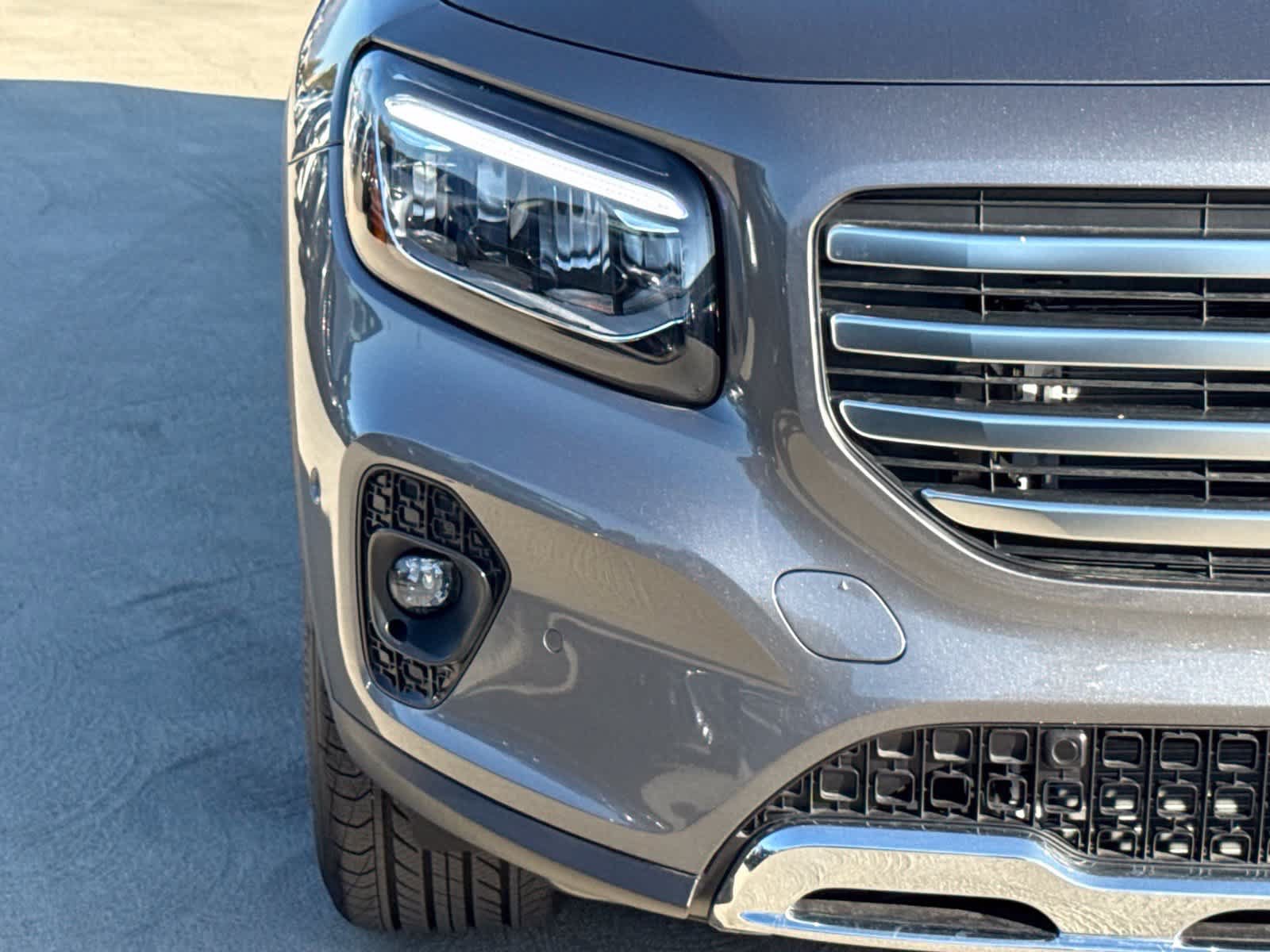 New 2026 Mercedes-Benz GLB 250 4MATIC image 5
