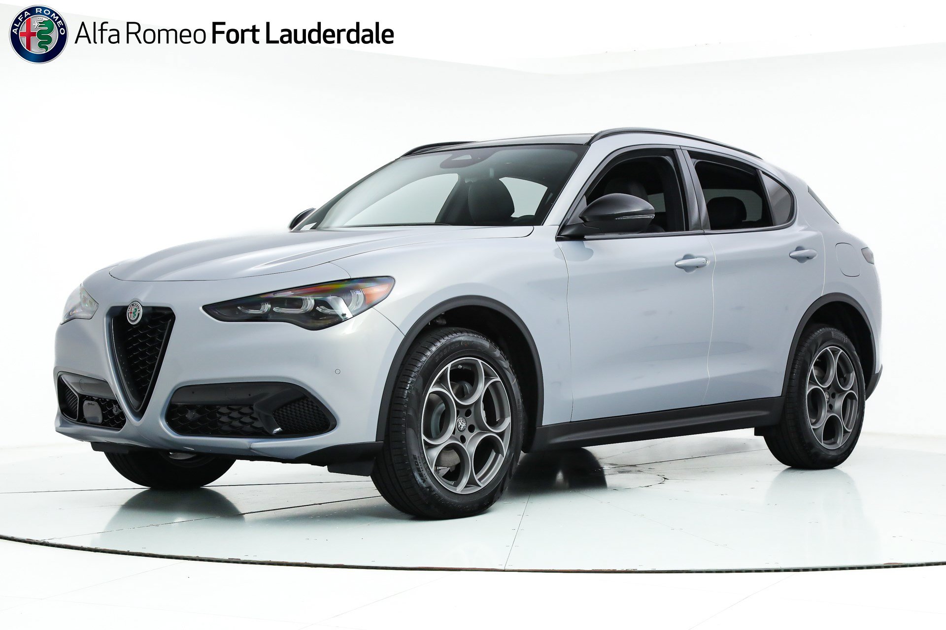 New 2025 Alfa Romeo Stelvio Sprint w/ Convenience Package