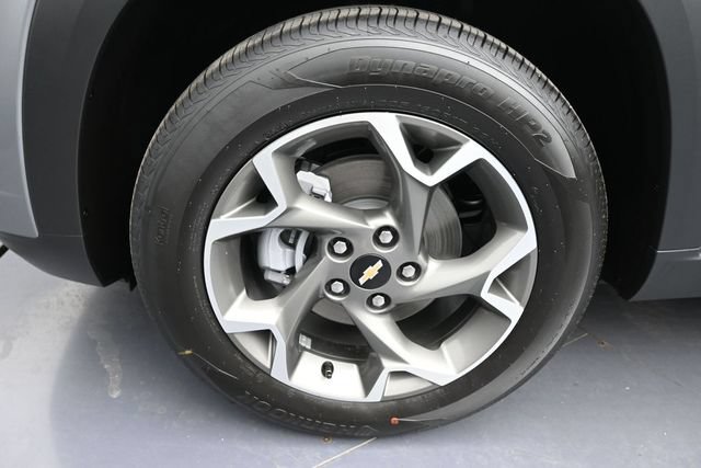 New 2026 Chevrolet Trax LT w/ Driver Confidence Package FWD image 17