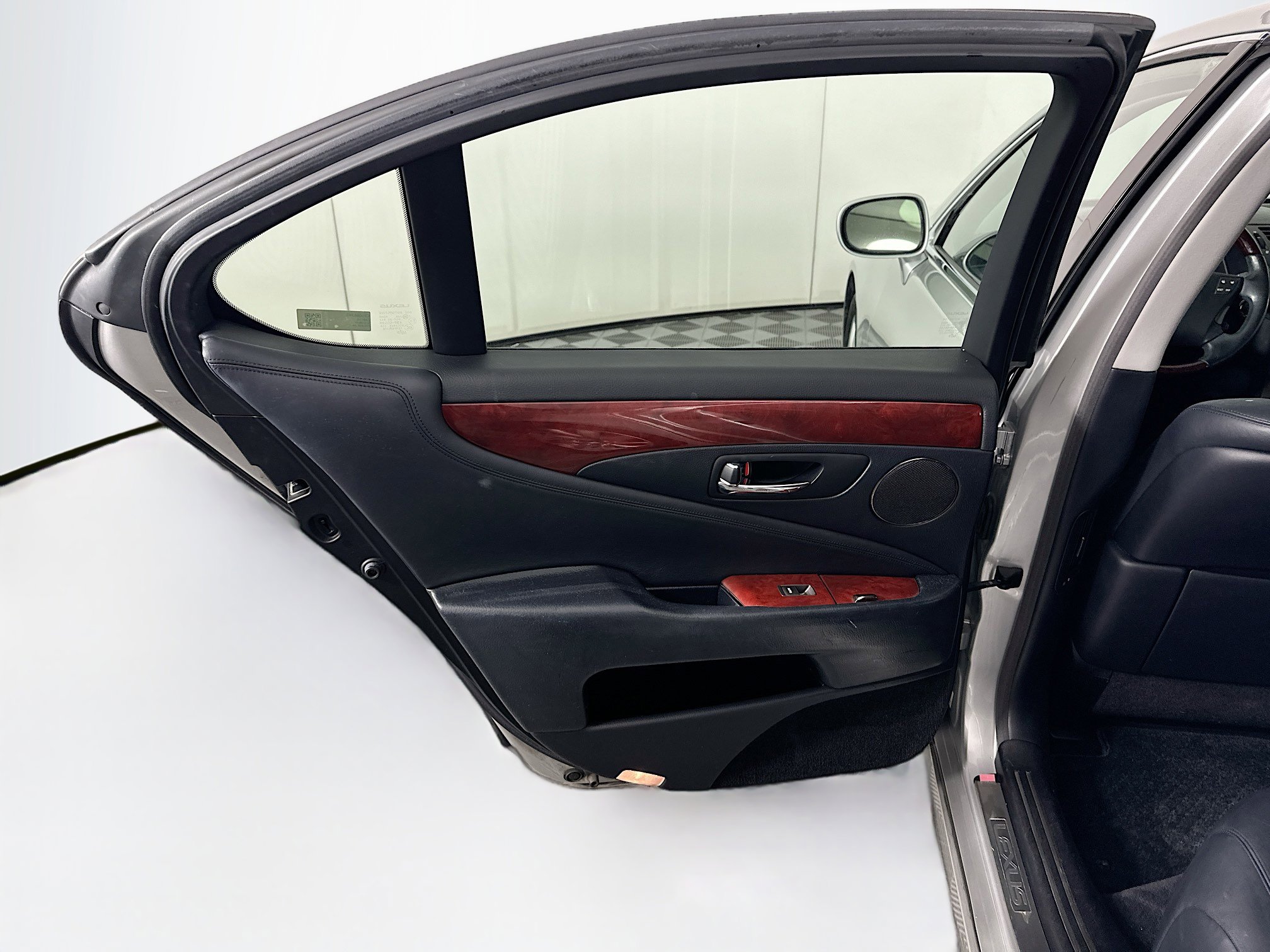 Used 2009 Lexus LS 460 RWD image 27
