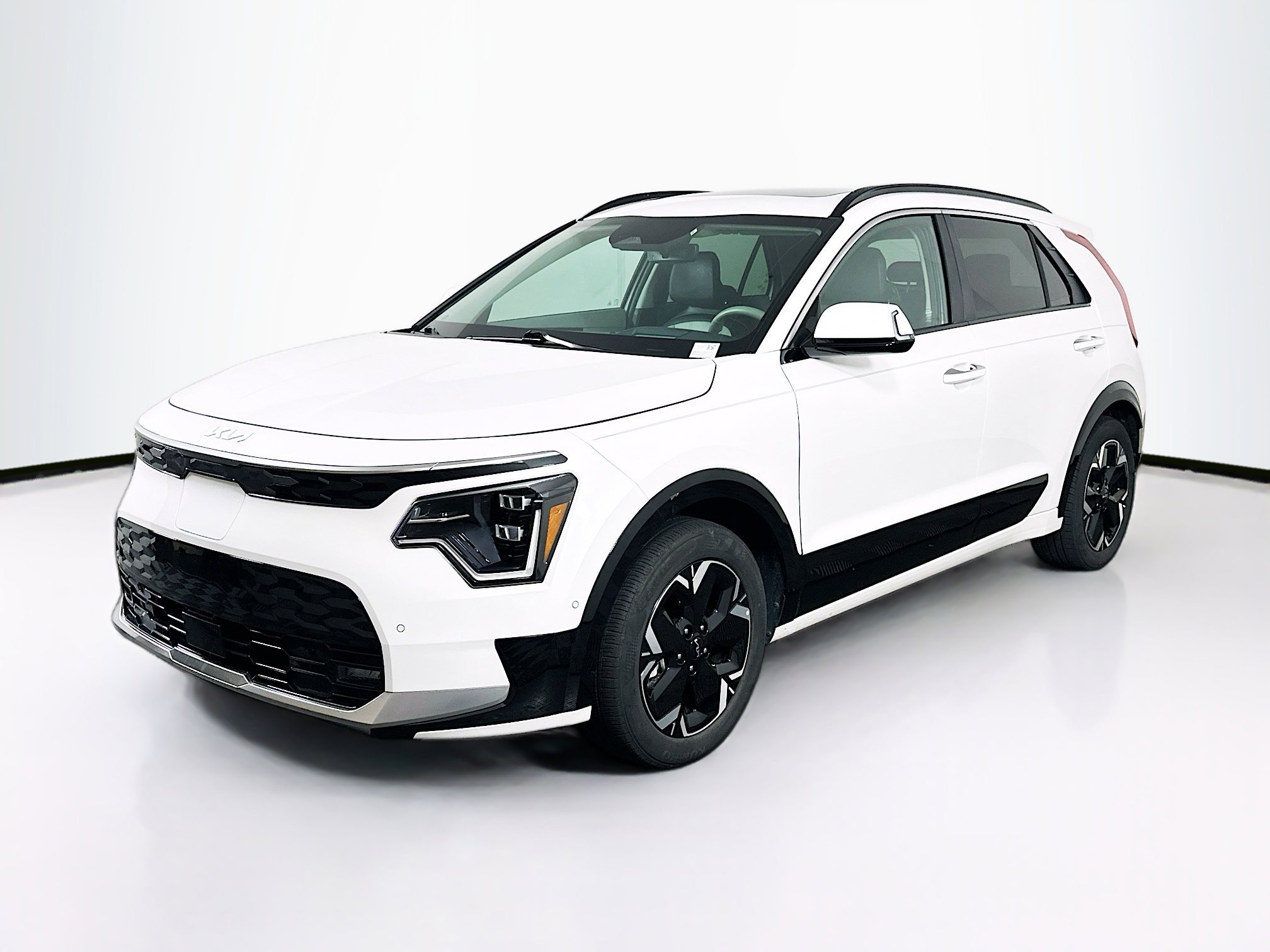 Used 2023 Kia Niro Wave w/ Wave Preserve Package FWD image 3