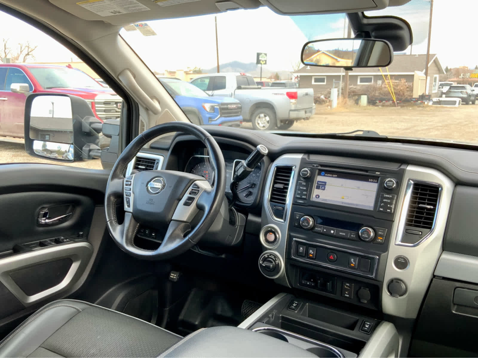 Used 2018 Nissan Titan PRO-4X image 38