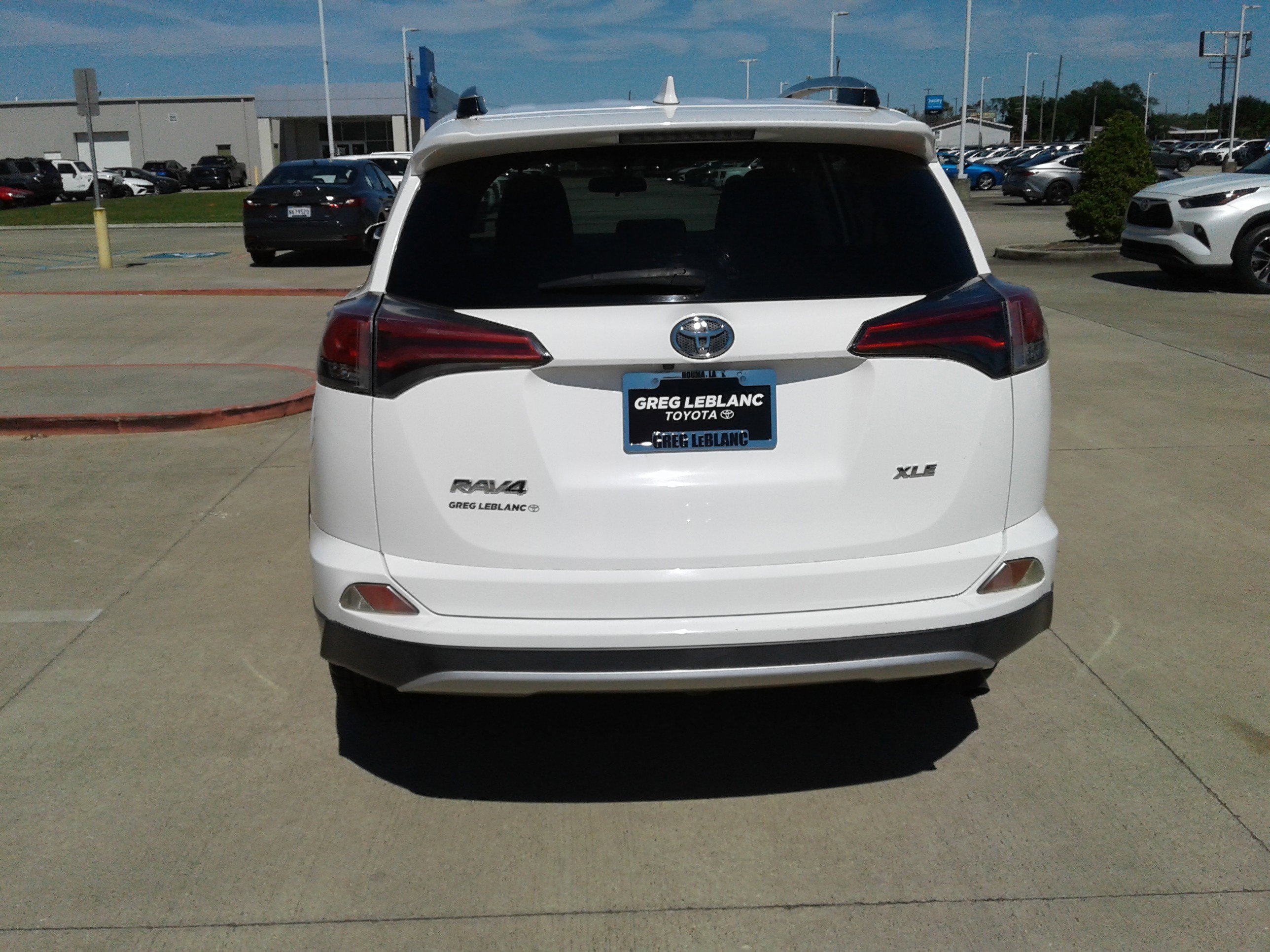 Used 2016 Toyota RAV4 XLE image 6