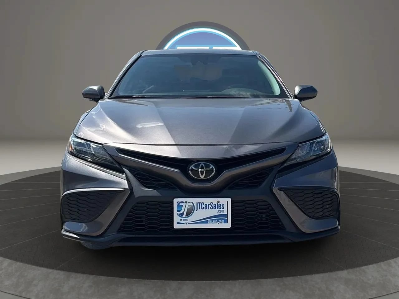 Used 2023 Toyota Camry SE FWD image 4