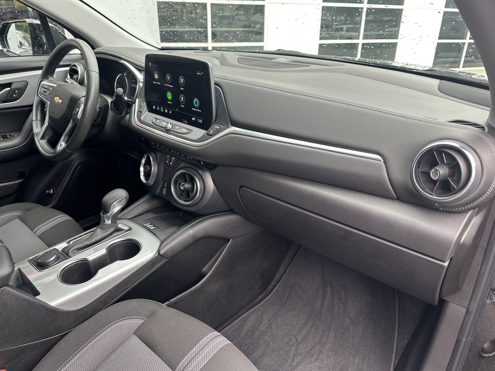 Used 2024 Chevrolet Blazer LT w/ Convenience Package FWD image 31