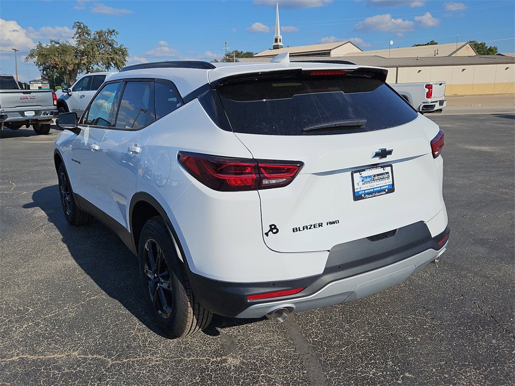 New 2025 Chevrolet Blazer LT w/ Convenience Package image 4