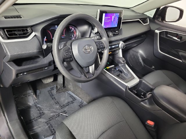Used 2024 Toyota RAV4 XLE w/ Convenience Package FWD image 18