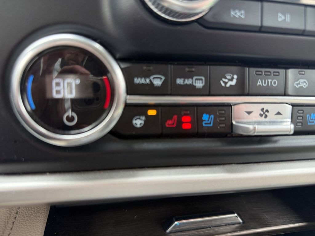 Used 2024 Ford Expedition Max Limited image 25
