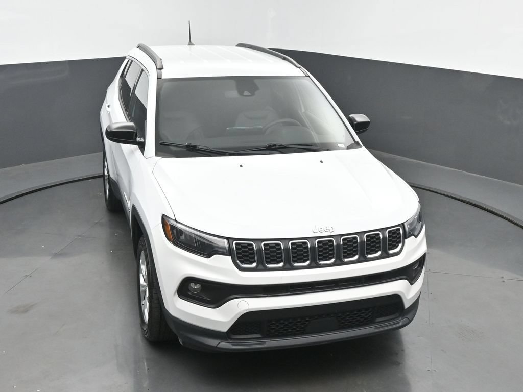 Used 2024 Jeep Compass Latitude AWD/4WD image 47
