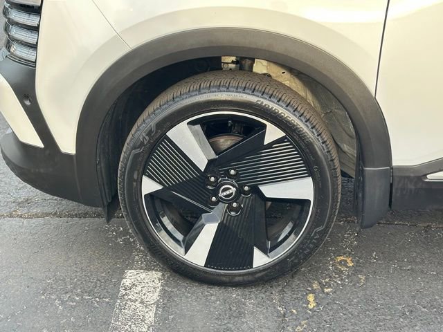 Used 2025 Nissan Kicks SR AWD/4WD image 10