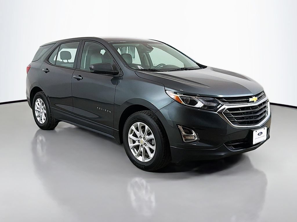 Used 2020 Chevrolet Equinox LS FWD image 2