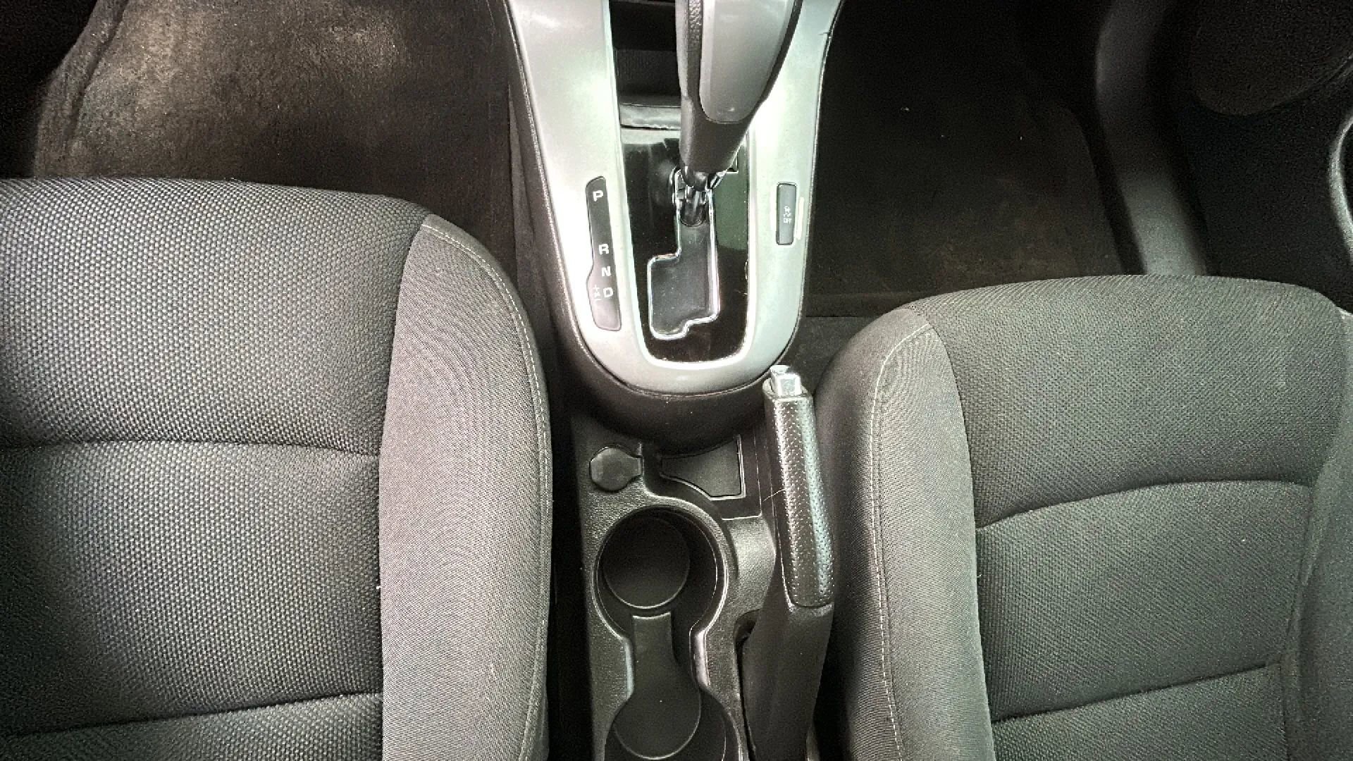 Used 2016 Chevrolet Cruze LT image 47