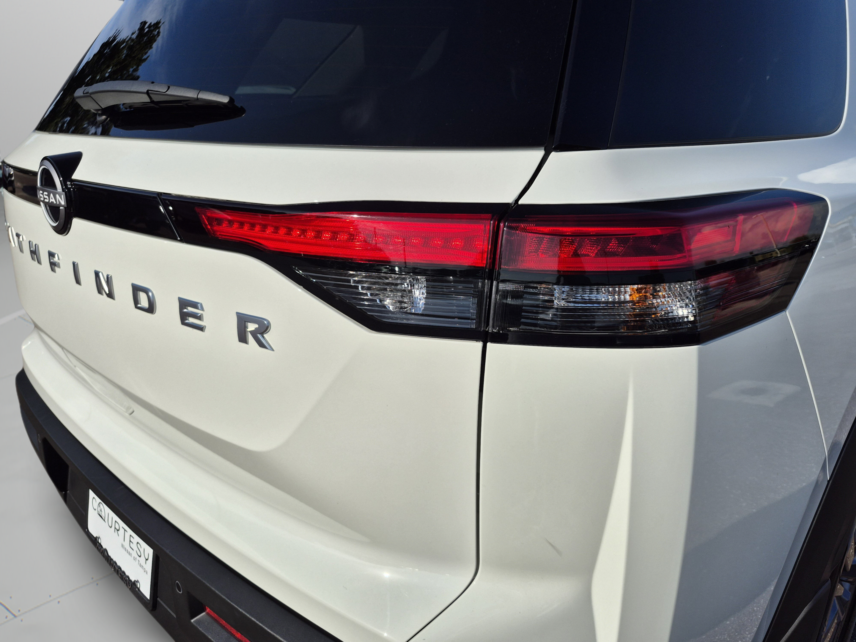 Certified 2025 Nissan Pathfinder S FWD image 12