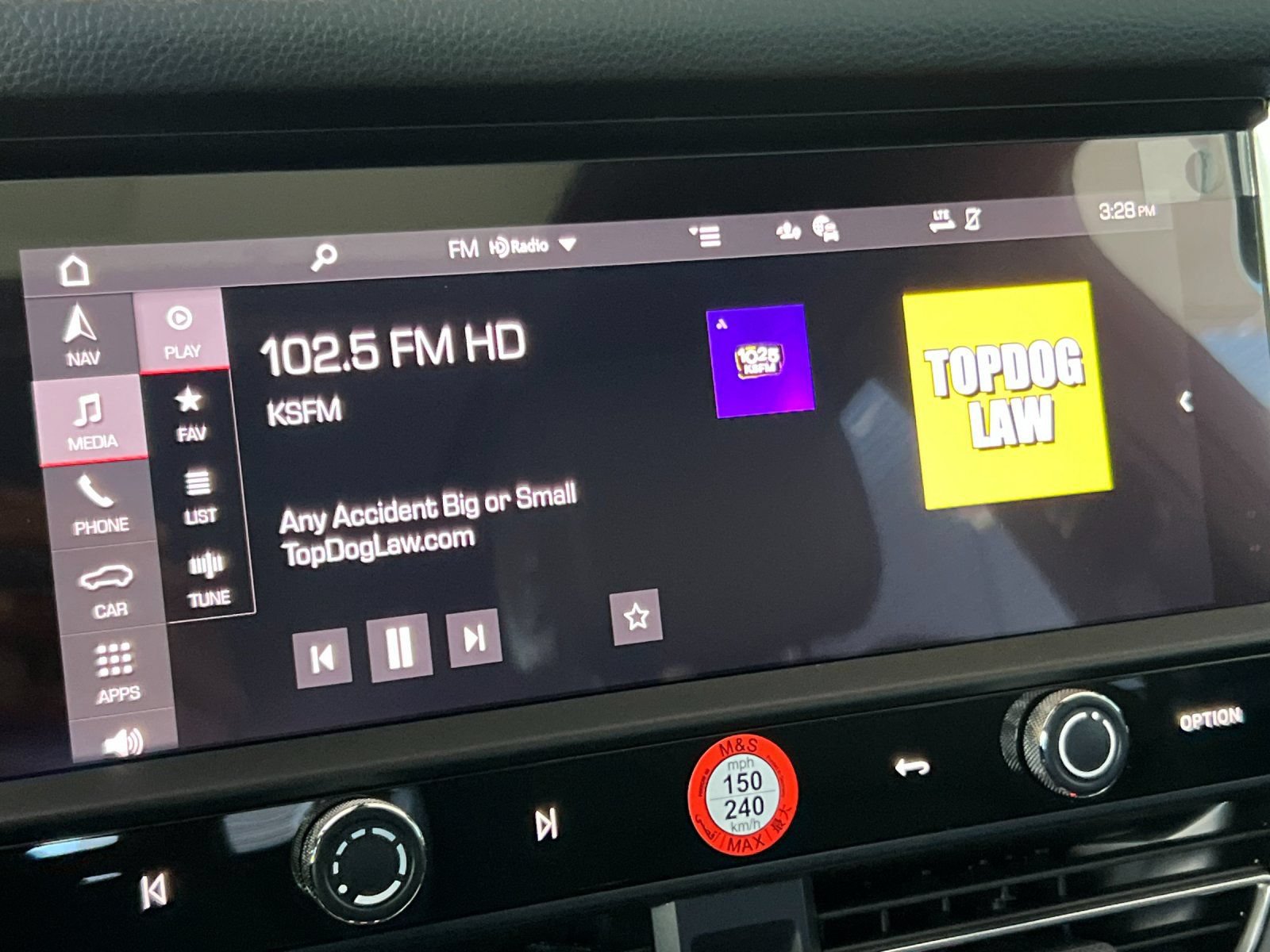 New 2026 Porsche Macan AWD/4WD image 18
