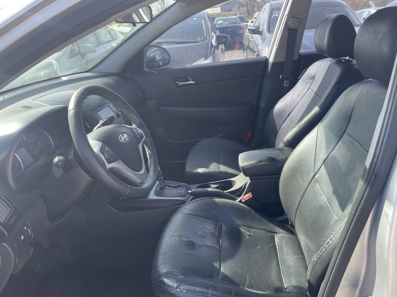 Used 2011 Hyundai Elantra image 10