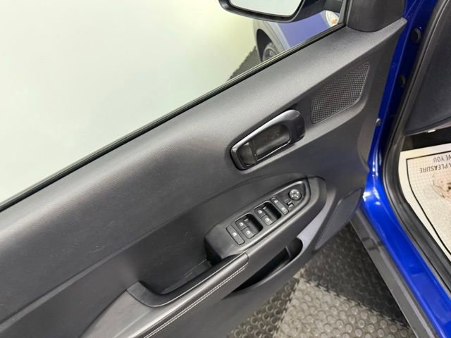 Used 2023 Hyundai Venue Limited FWD image 22