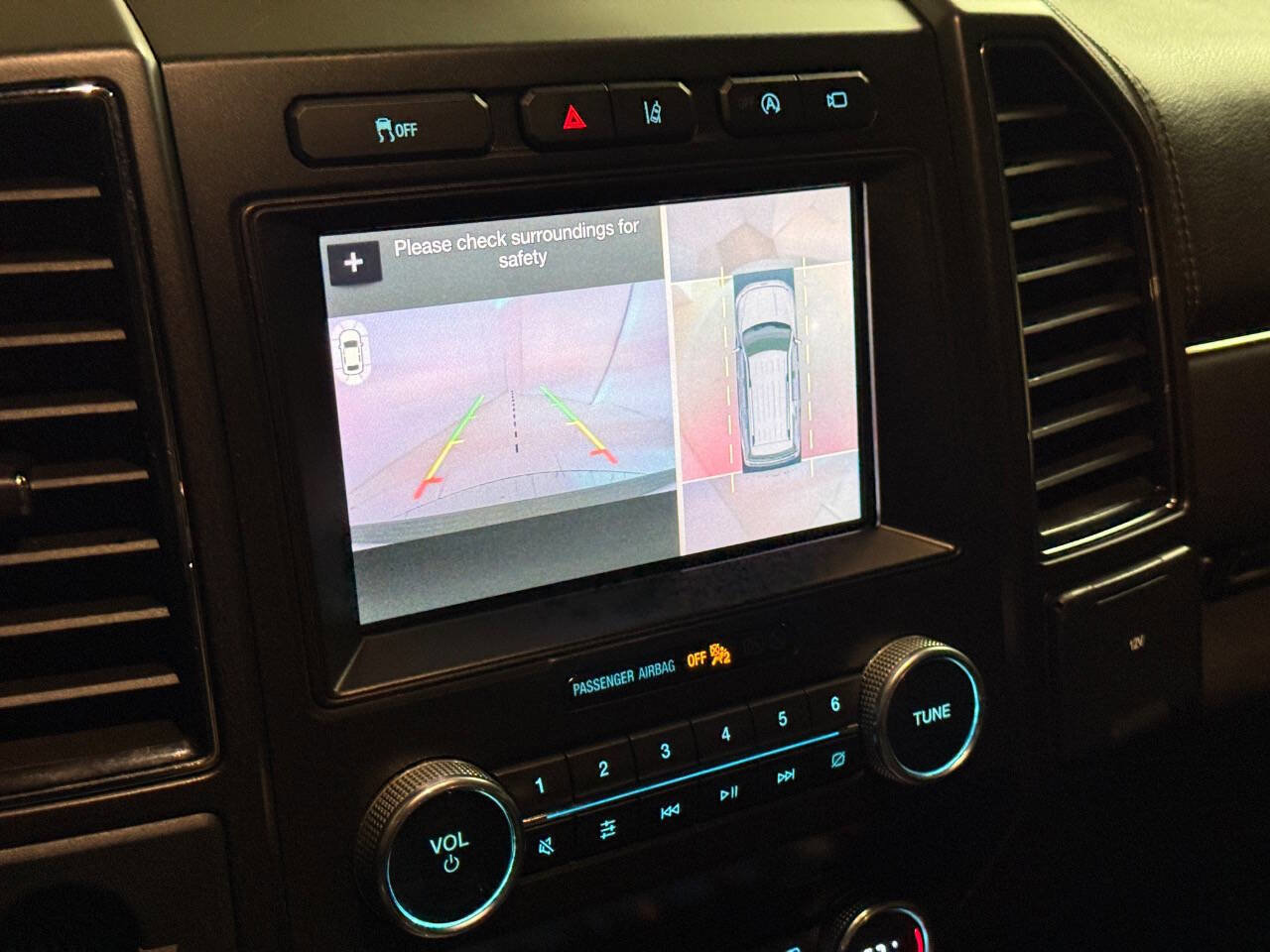 Used 2019 Ford Expedition Limited w/ Equipment Group 302A RWD image 61