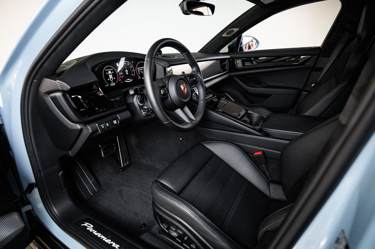 Certified 2026 Porsche Panamera GTS AWD/4WD image 4