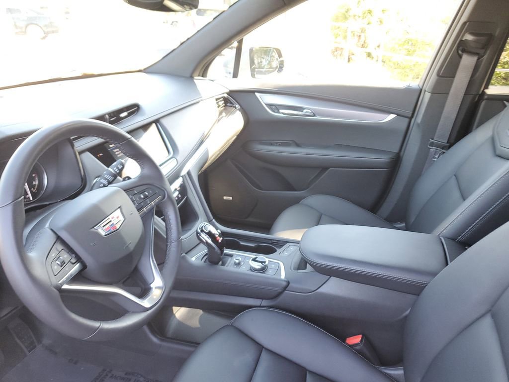 Certified 2021 Cadillac XT6 Luxury w/ LPO, Floor Liner Package image 20