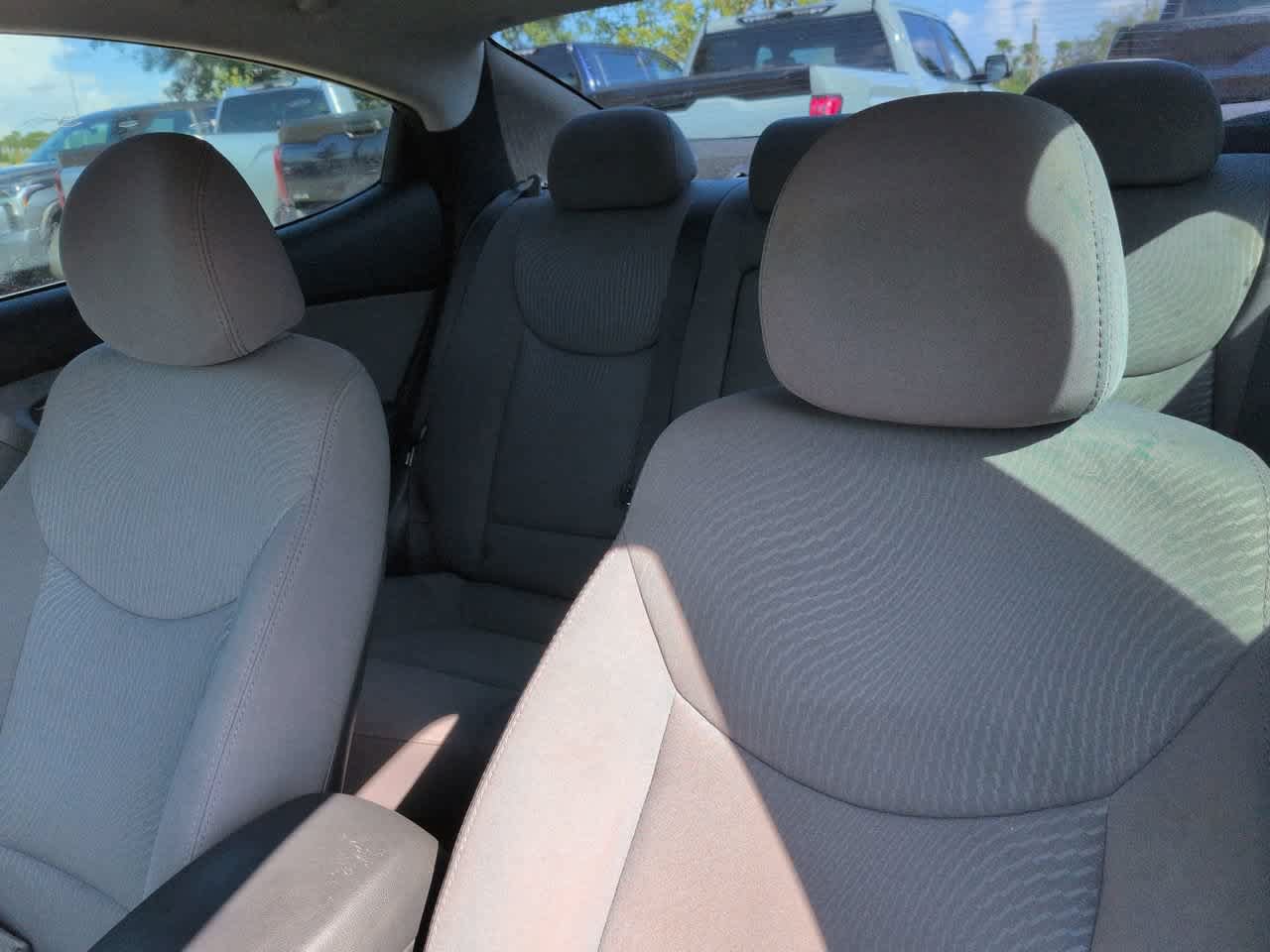 Used 2014 Hyundai Elantra SE w/ Option Group 02 FWD image 8